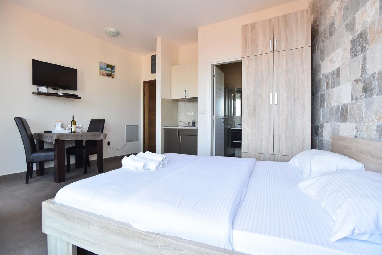 Apartments Jelusic Budva Eksteriør billede