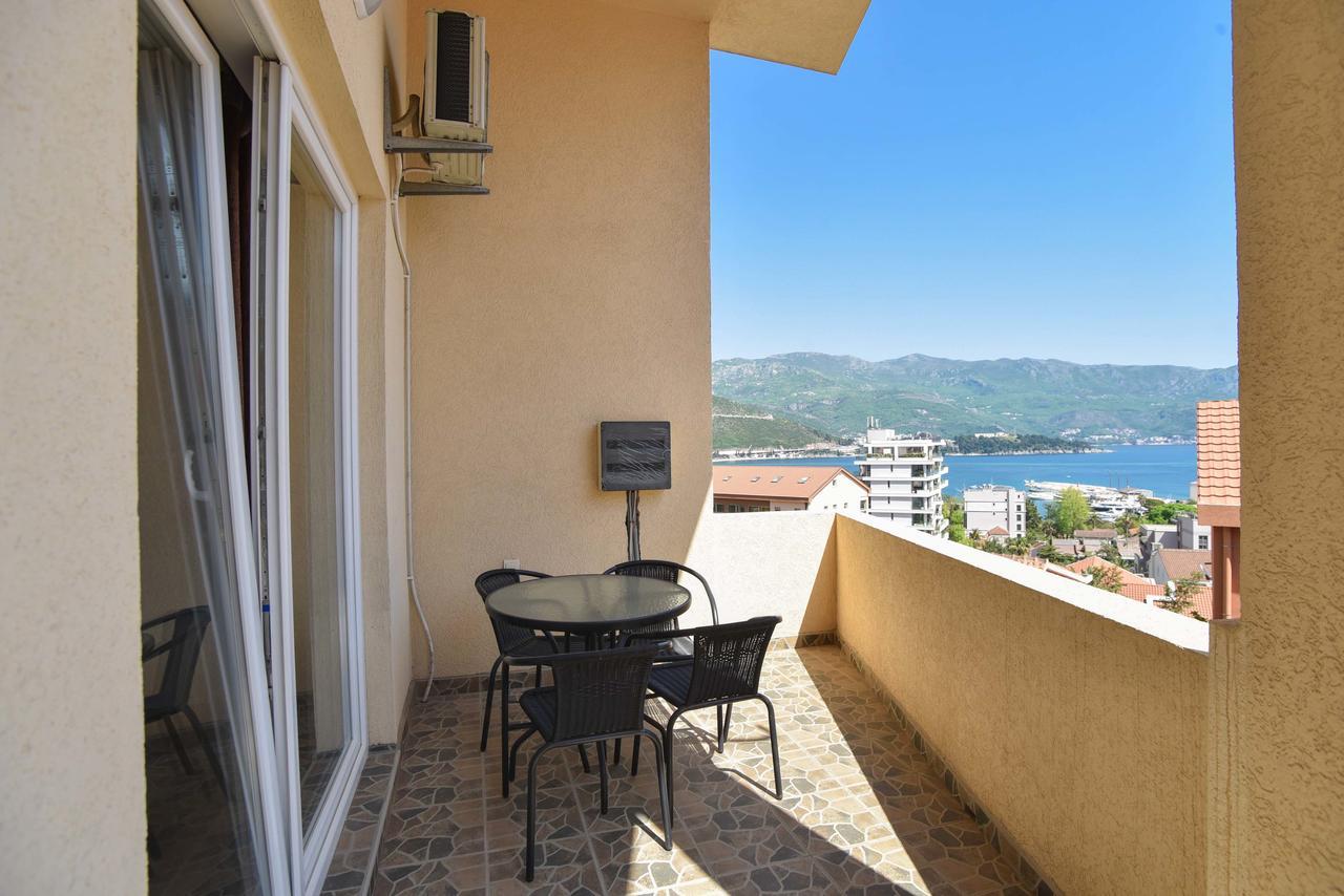 Apartments Jelusic Budva Eksteriør billede