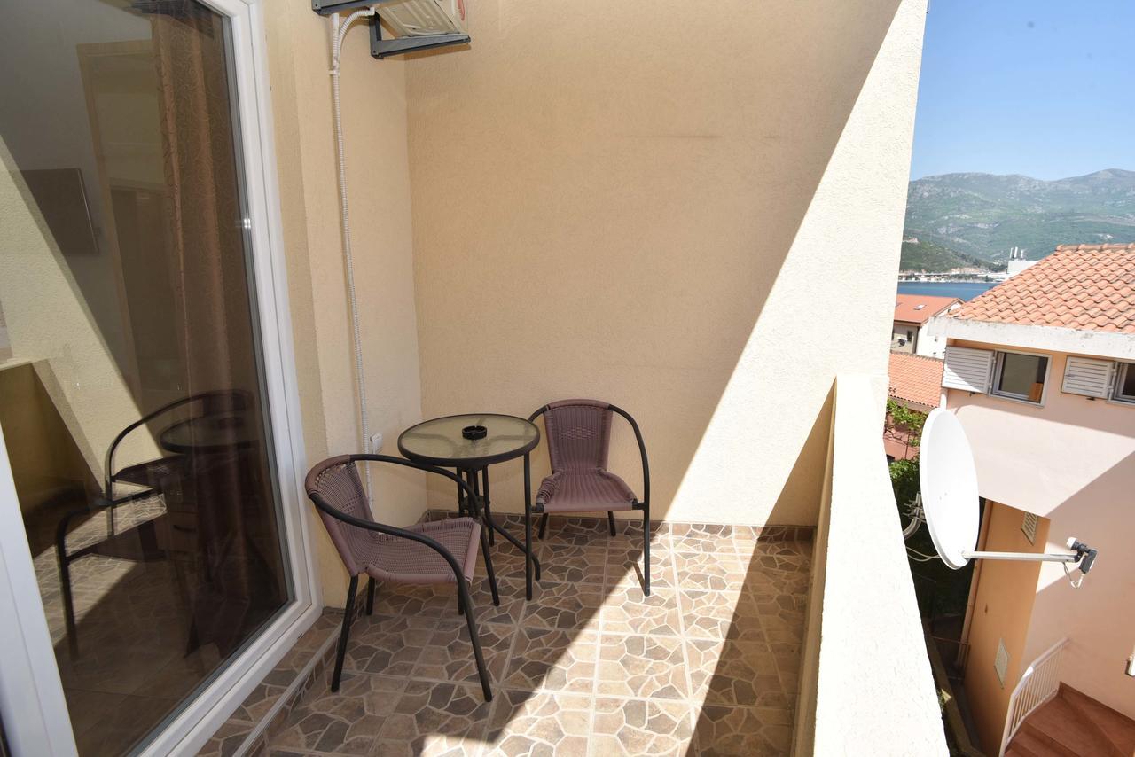 Apartments Jelusic Budva Eksteriør billede